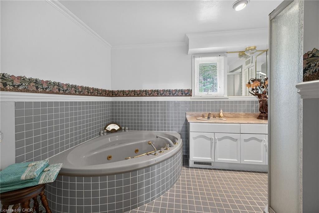 2 Summit Circle Property Photo 29