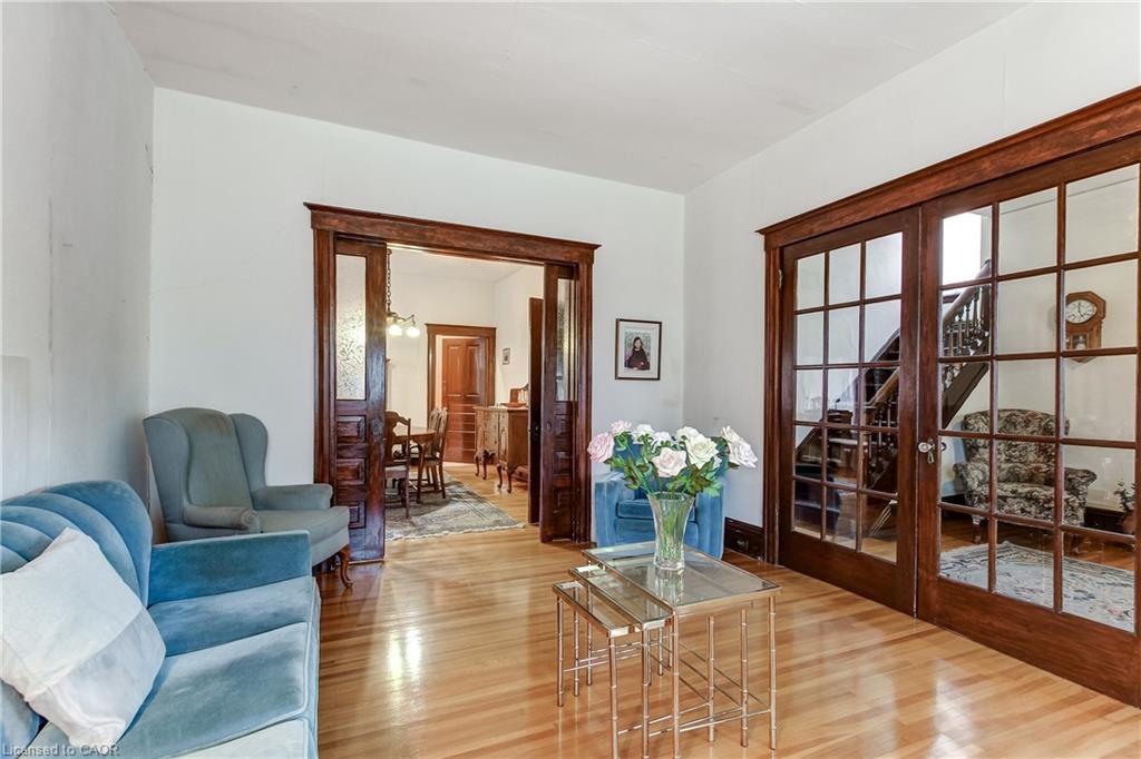 18 Fairleigh Crescent Property Photo 11