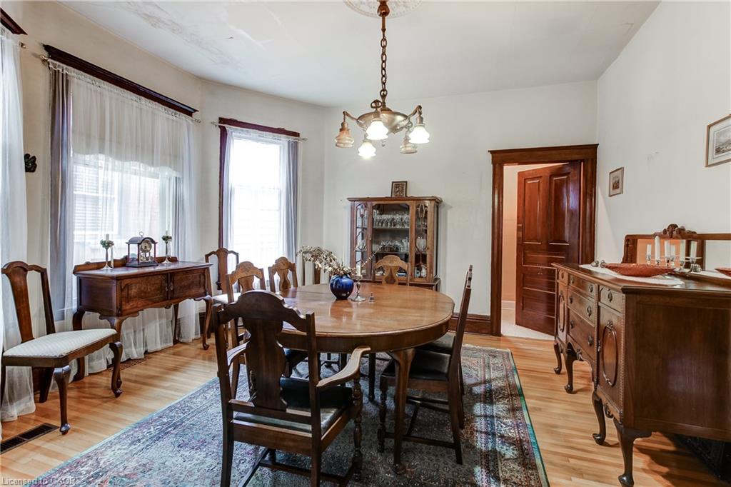 18 Fairleigh Crescent Property Photo 14