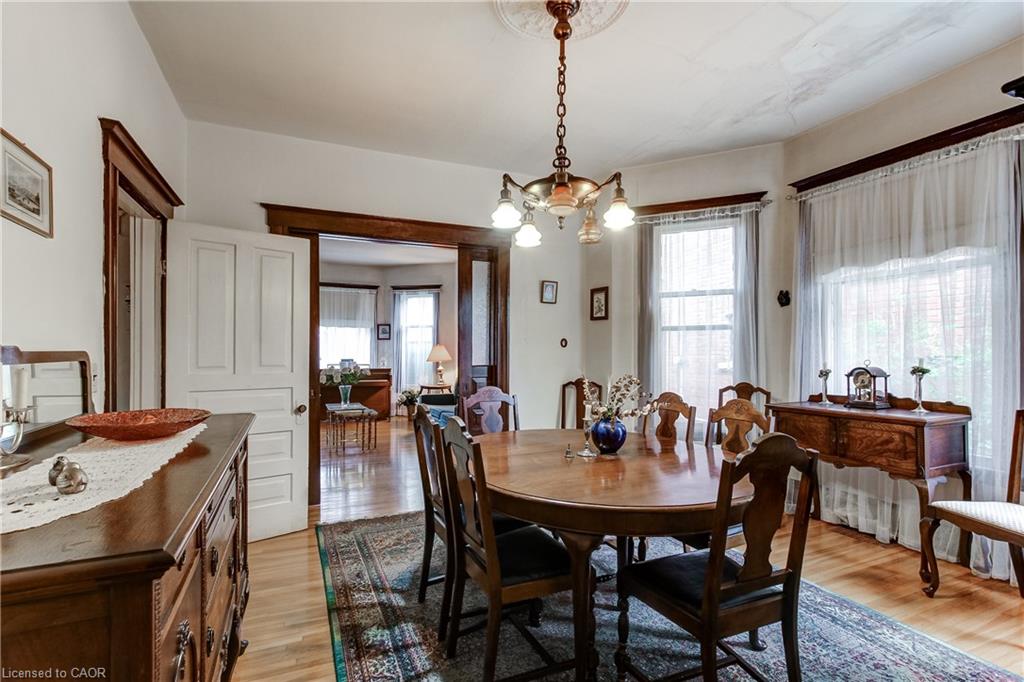 18 Fairleigh Crescent Property Photo 15
