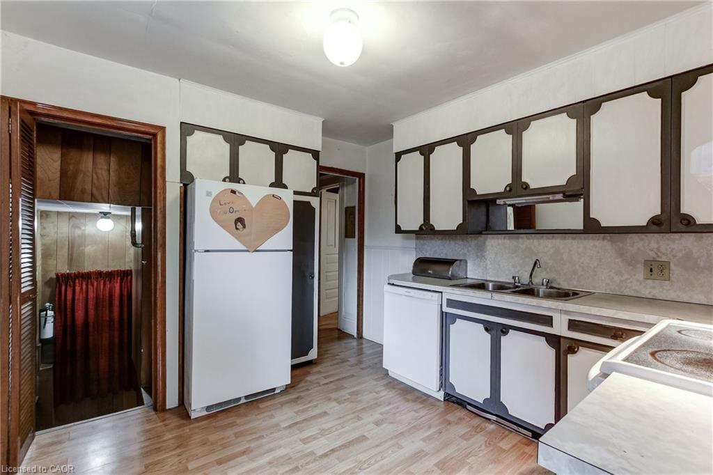 18 Fairleigh Crescent Property Photo 18