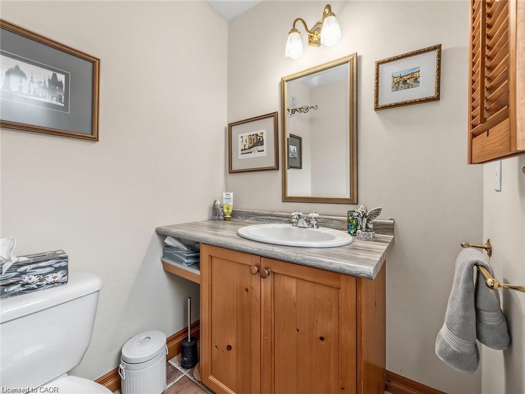 4911 Eighth Line Property Photo 3