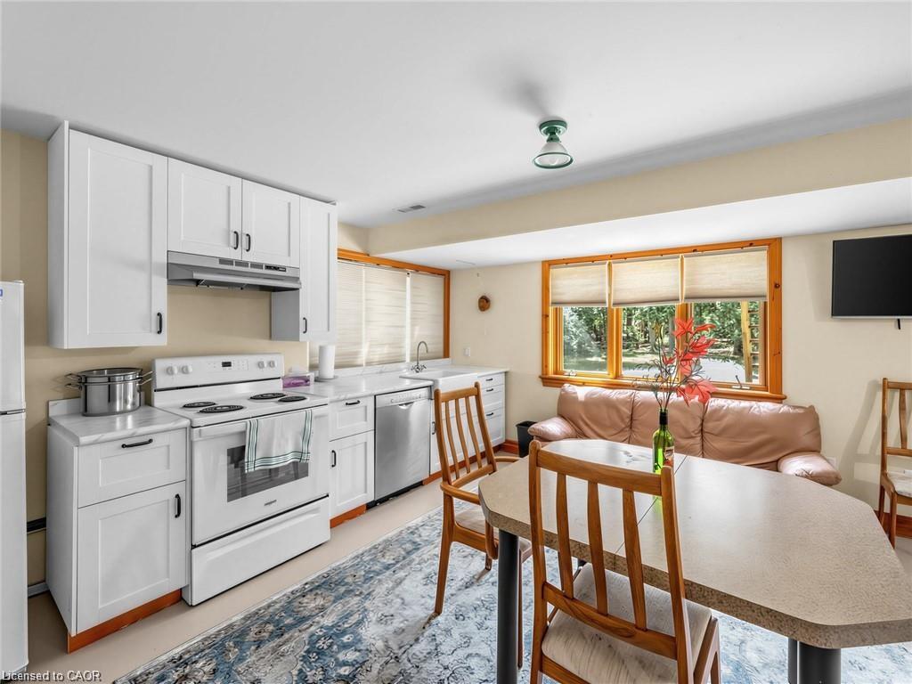 4911 Eighth Line Property Photo 17