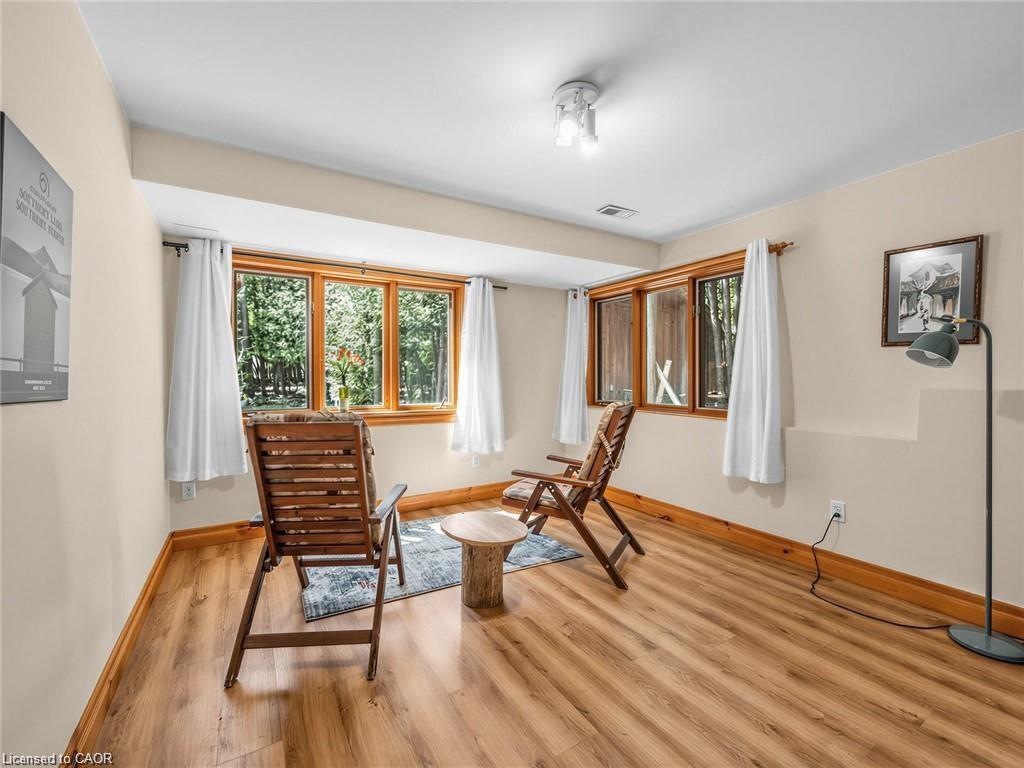4911 Eighth Line Property Photo 24