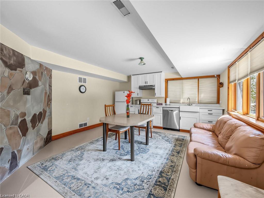 4911 Eighth Line Property Photo 42