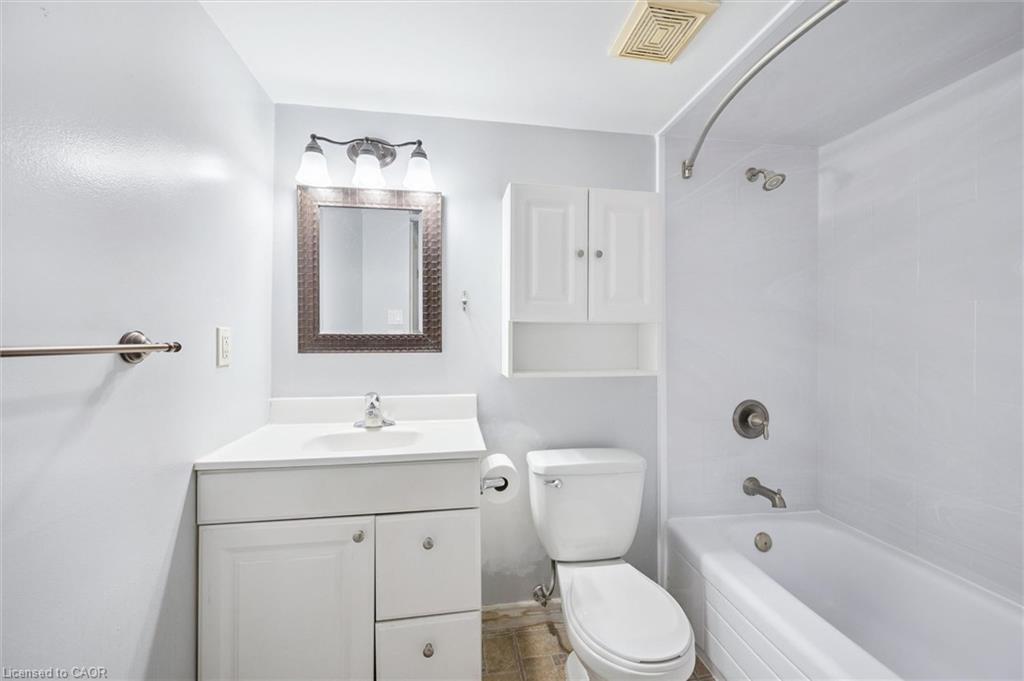 304-64 Benton Street Property Photo 21