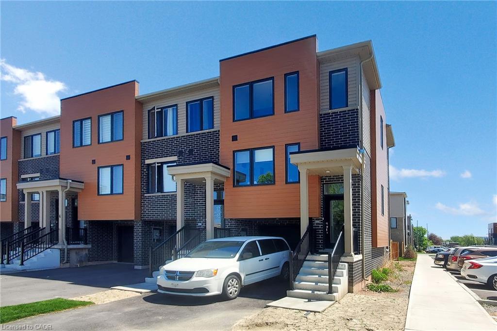 2 Reid Avenue N Property Photo 2
