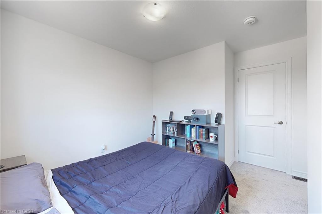 2 Reid Avenue N Property Photo 15