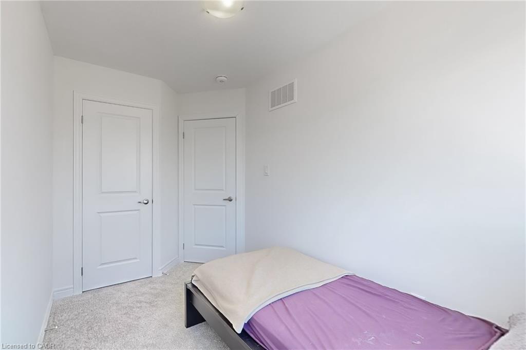 2 Reid Avenue N Property Photo 21
