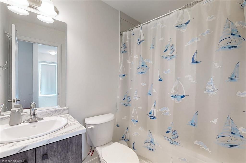 2 Reid Avenue N Property Photo 22