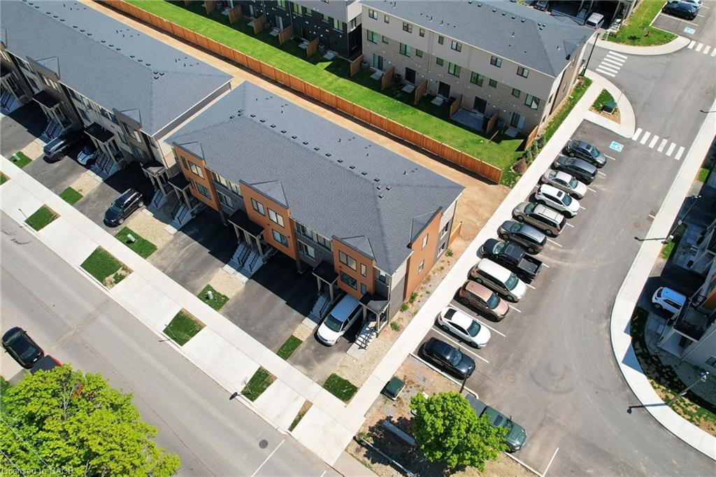 2 Reid Avenue N Property Photo 35