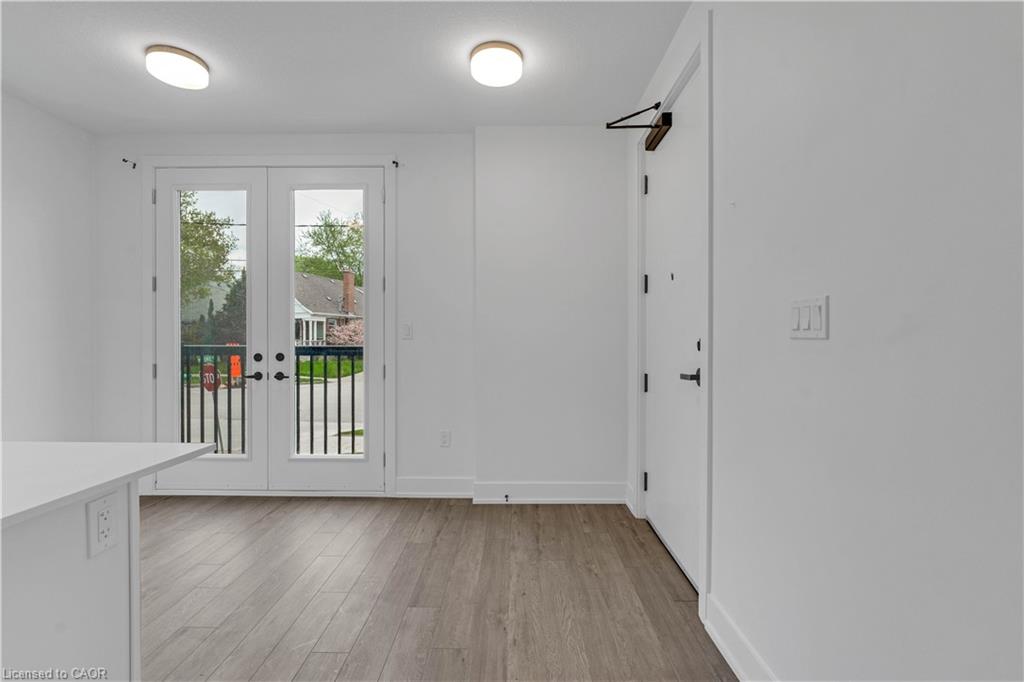 61-99 Roger Street Property Photo 4