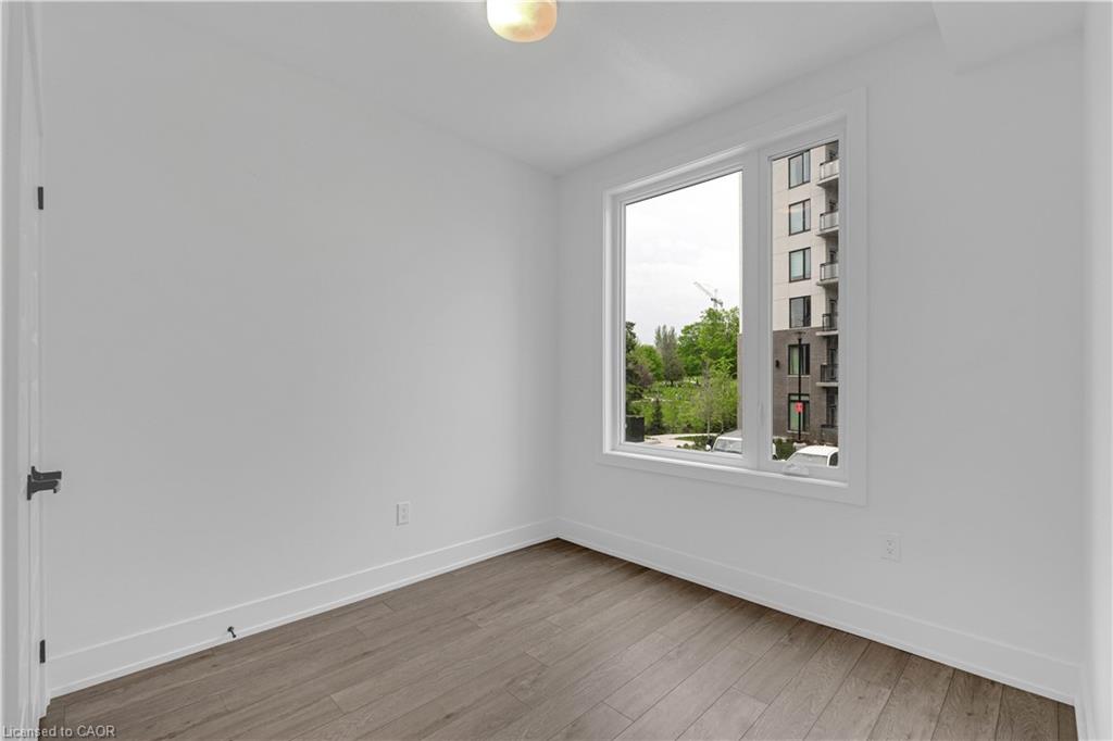 61-99 Roger Street Property Photo 15