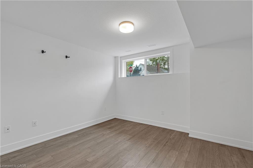 61-99 Roger Street Property Photo 20