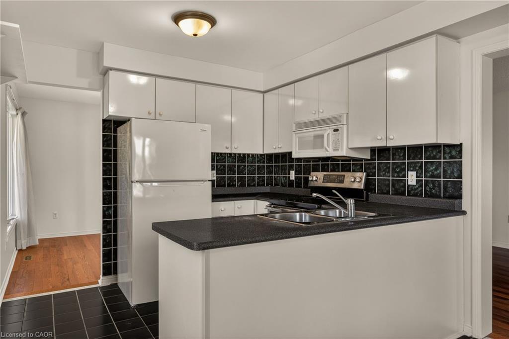 19-11 Pirie Drive Property Photo 5