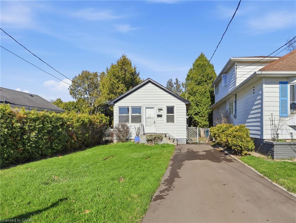 86 Adair Avenue S Property Photo 3