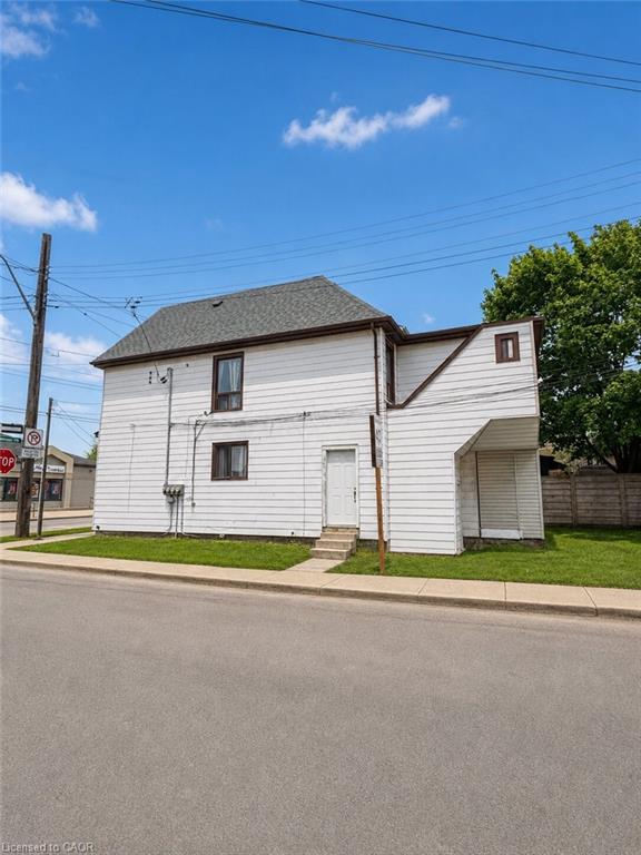 518 Cannon Street E Property Photo 3