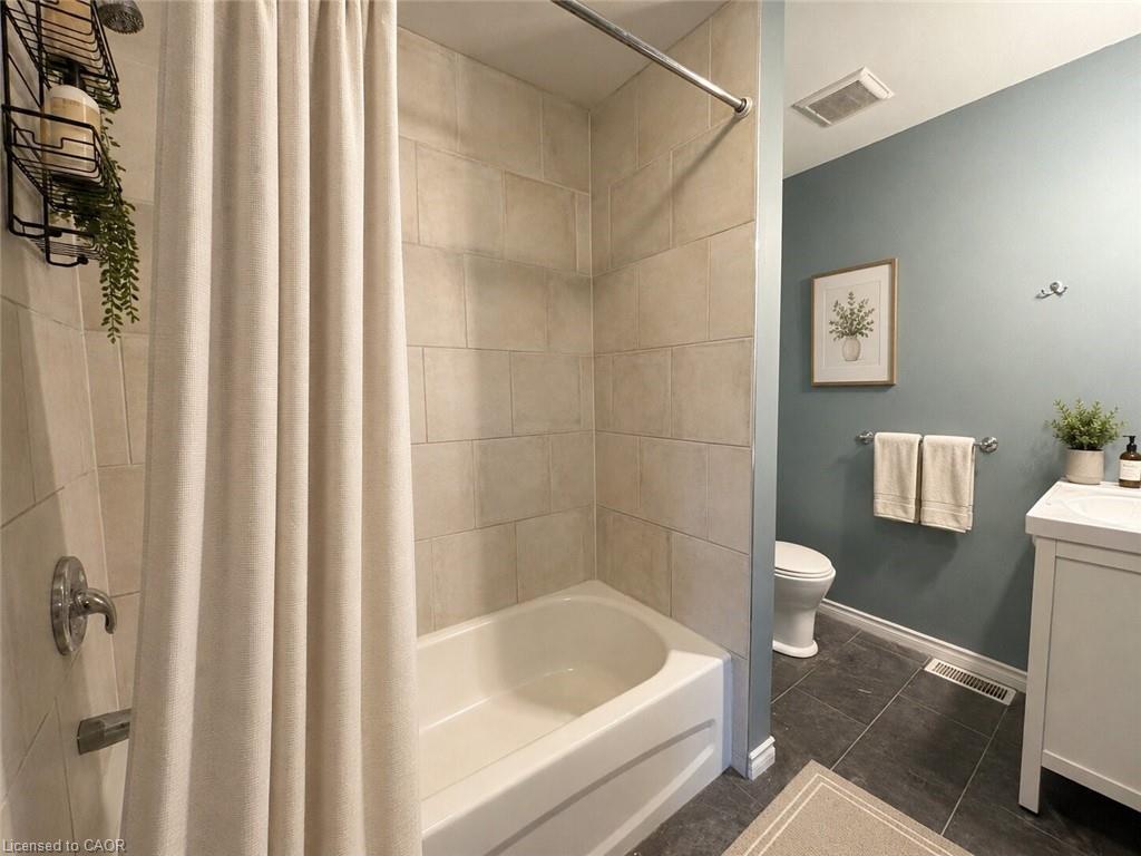 518 Cannon Street E Property Photo 13