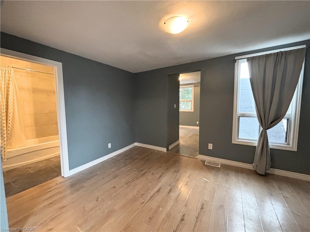 518 Cannon Street E Property Photo 19
