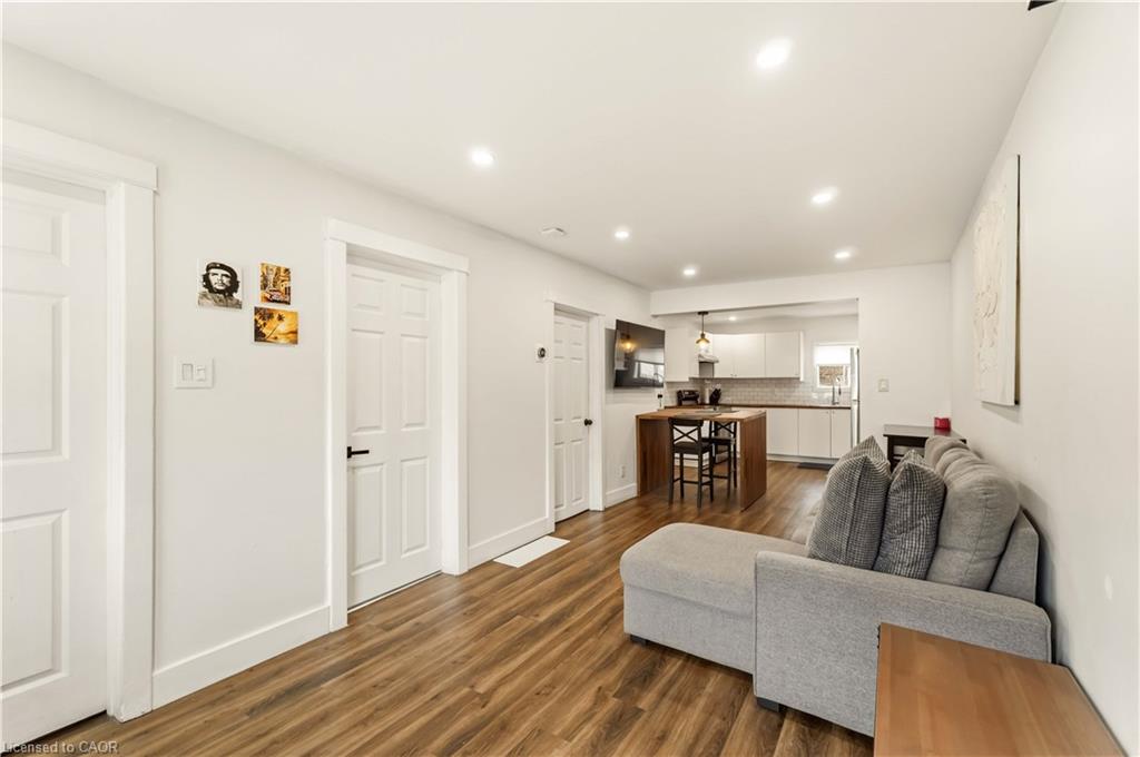 27 Edinburgh Avenue Property Photo 4