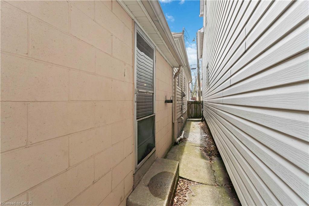 27 Edinburgh Avenue Property Photo 18
