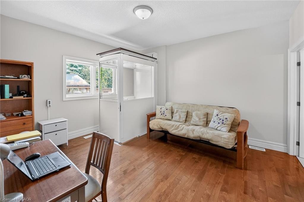 353 Station Street Property Photo 9