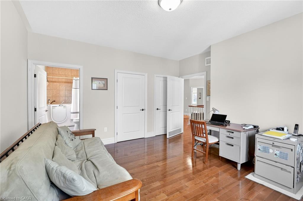 353 Station Street Property Photo 11