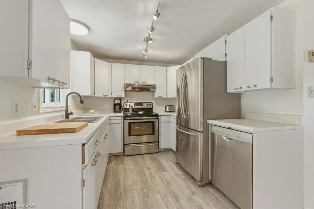 5 Cedar Court Property Photo 8