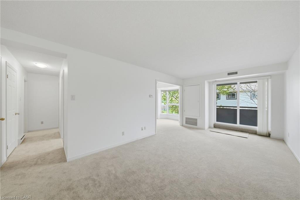 303-416 Limeridge Road E Property Photo 4