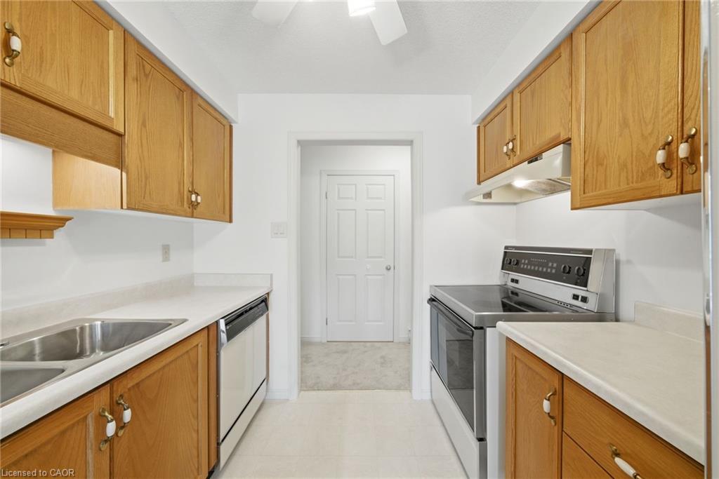 303-416 Limeridge Road E Property Photo 9
