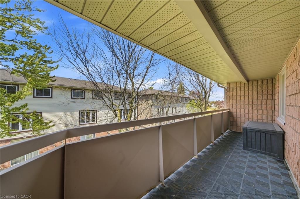 303-416 Limeridge Road E Property Photo 24