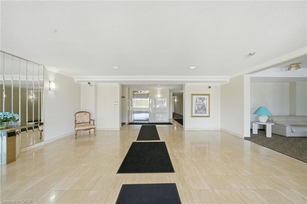 303-416 Limeridge Road E Property Photo 26