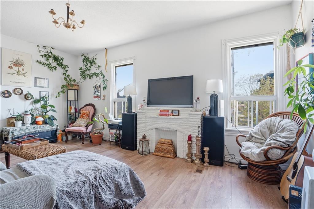 355 Barton Street E Property Photo 16