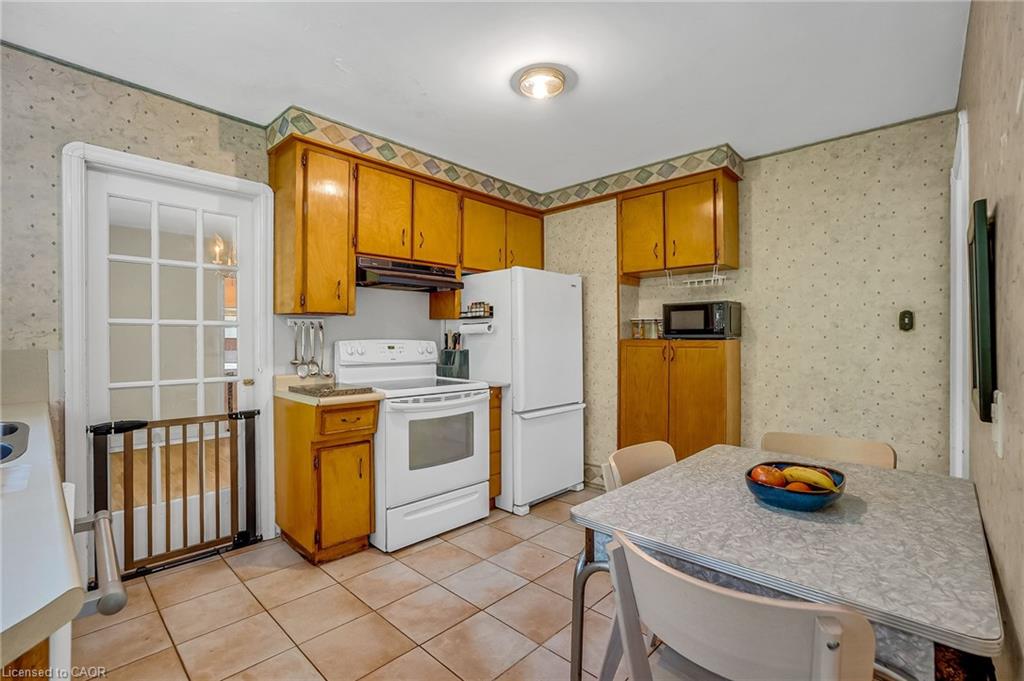 11 Ben Machree Drive Property Photo 12