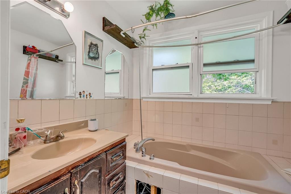 11 Ben Machree Drive Property Photo 30