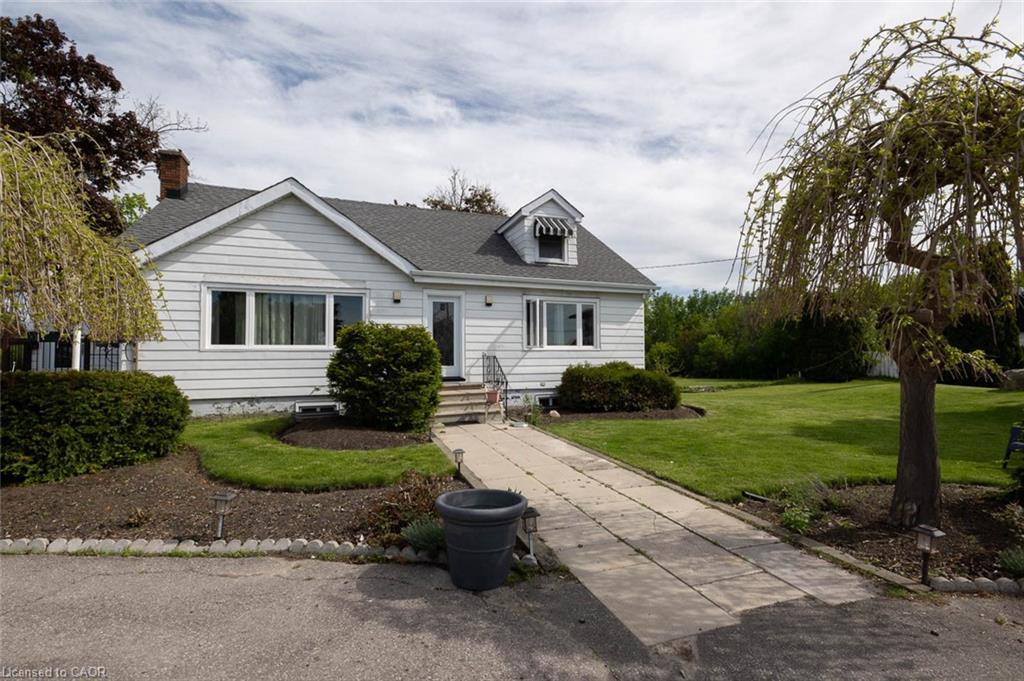 276 Dundas Street E Property Photo 2