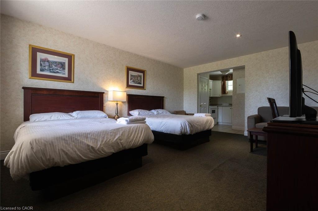 276 Dundas Street E Property Photo 25