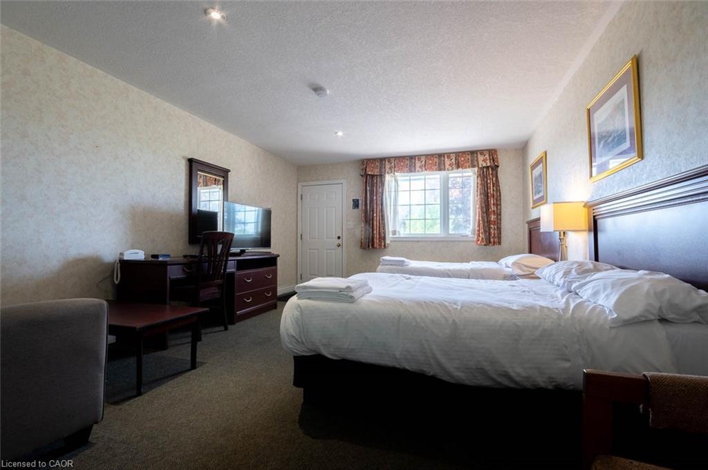 276 Dundas Street E Property Photo 31