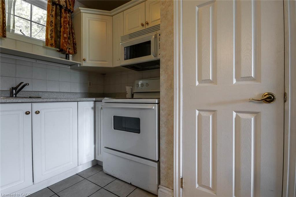 276 Dundas Street E Property Photo 34
