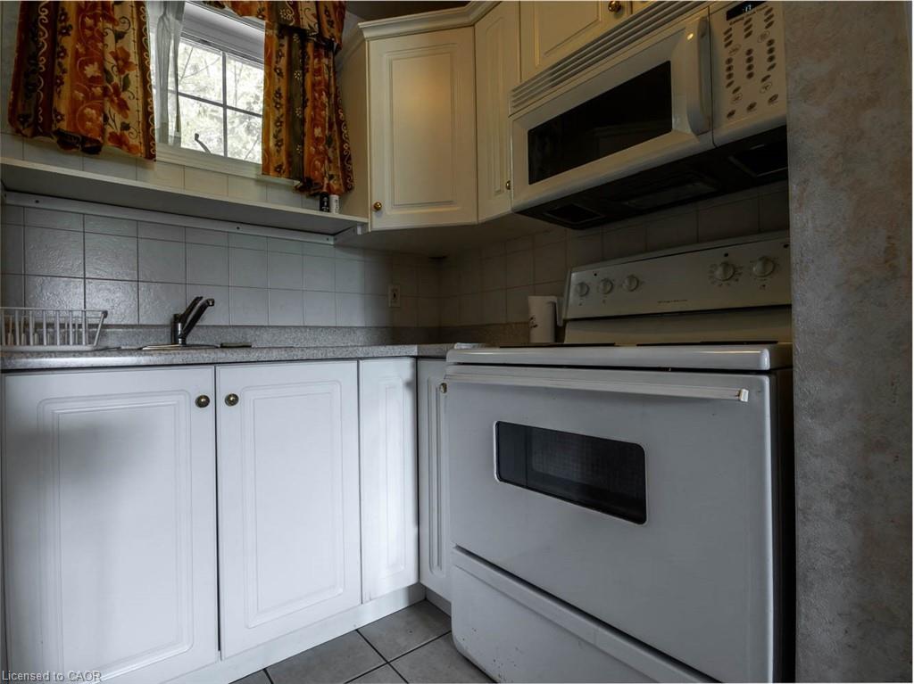 276 Dundas Street E Property Photo 35