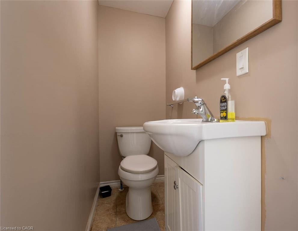 276 Dundas Street E Property Photo 36