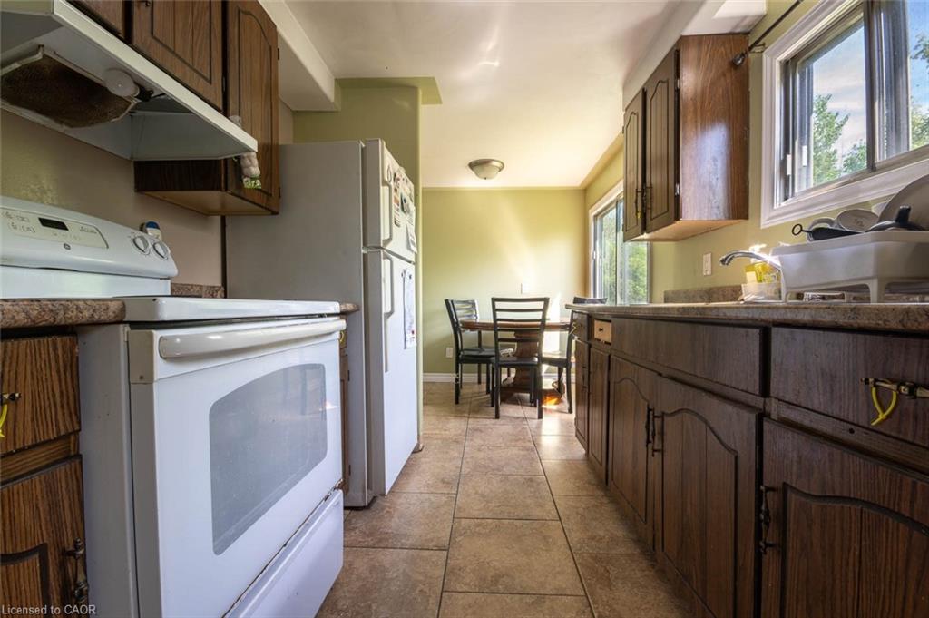 276 Dundas Street E Property Photo 45