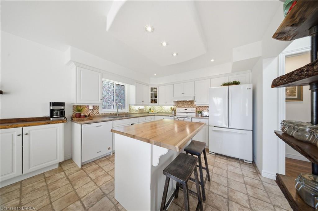 18 Bricker Court Property Photo 9