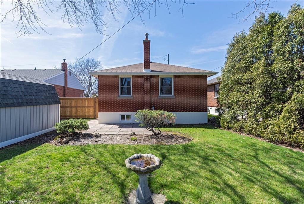 83 Fernwood Crescent Property Photo 16