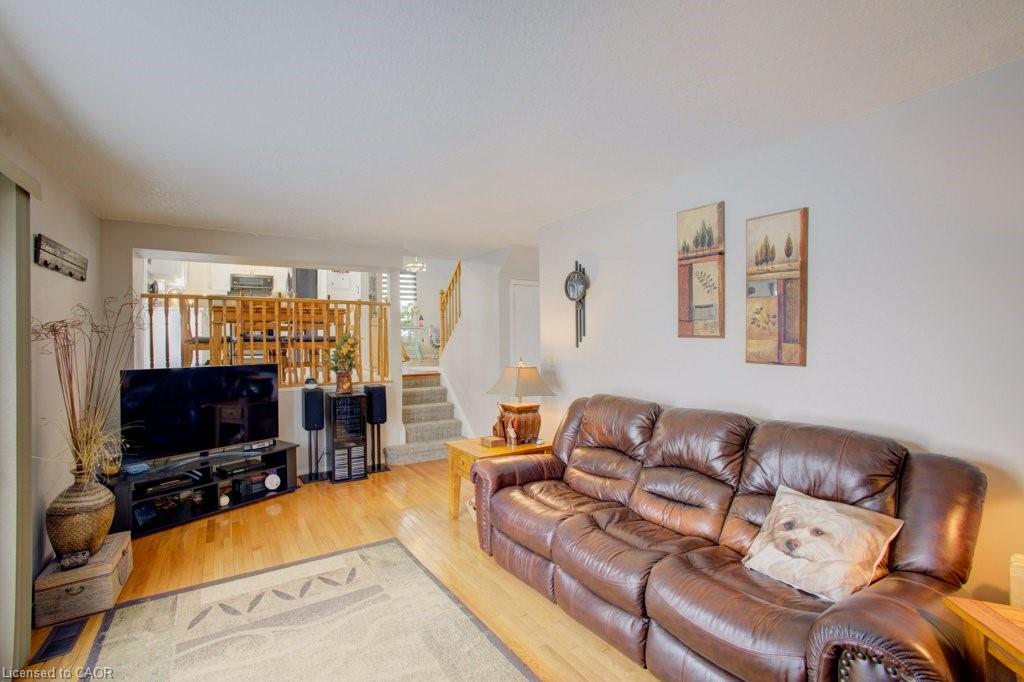 145 Parkside Street W Property Photo 5