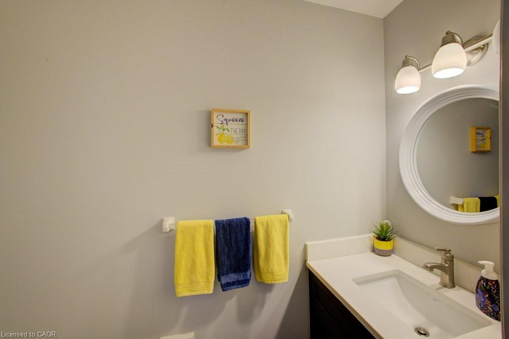 145 Parkside Street W Property Photo 6