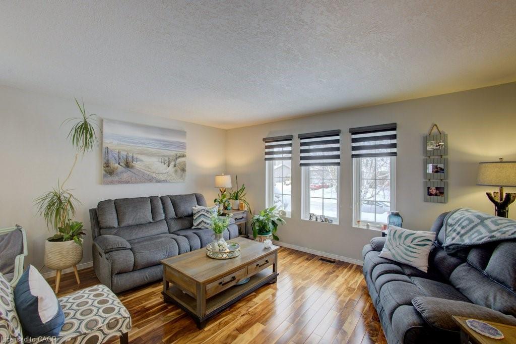 145 Parkside Street W Property Photo 7