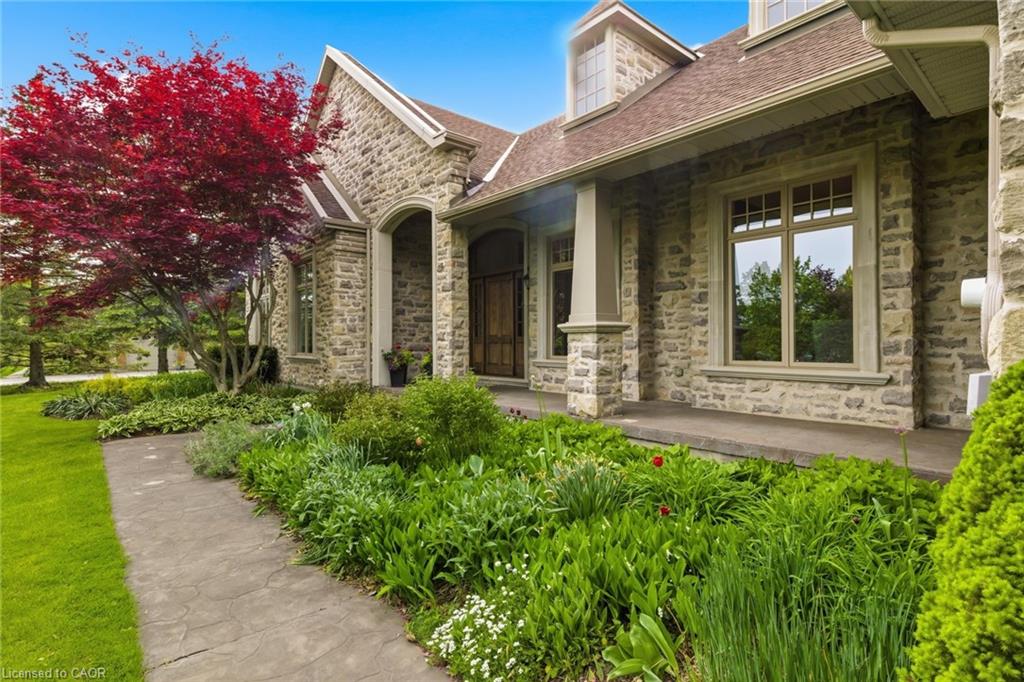 54 Bridle Path Property Photo 3
