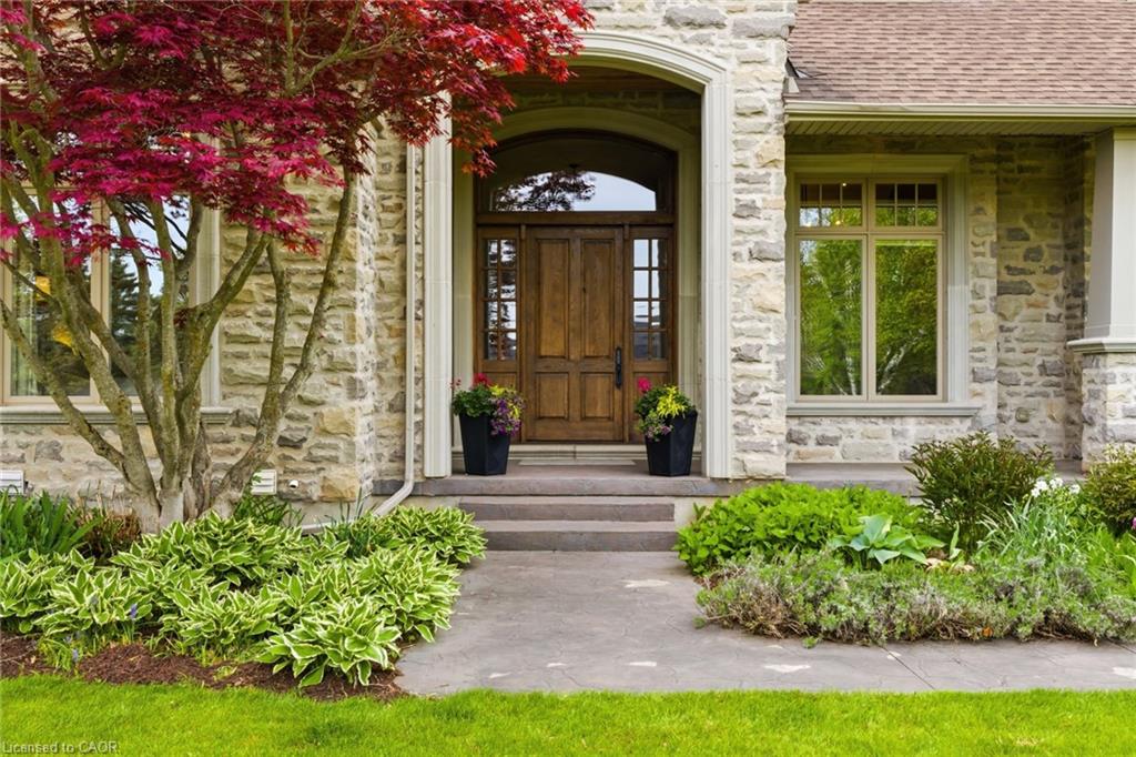 54 Bridle Path Property Photo 4