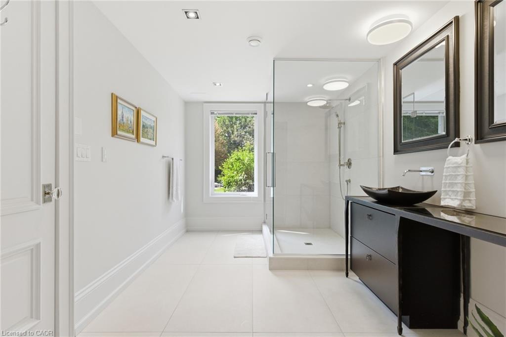 54 Bridle Path Property Photo 32